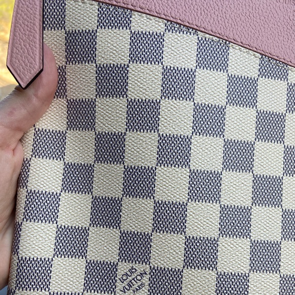 Louis Vuitton Daily Pouch: UNAVAILABLE! - Picture 5 of 12